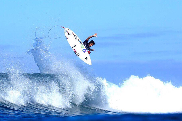 Filipe Toledo durante a semifinal do evento, na qual perdeu para o campeão. Foto: Marcio Canavarro