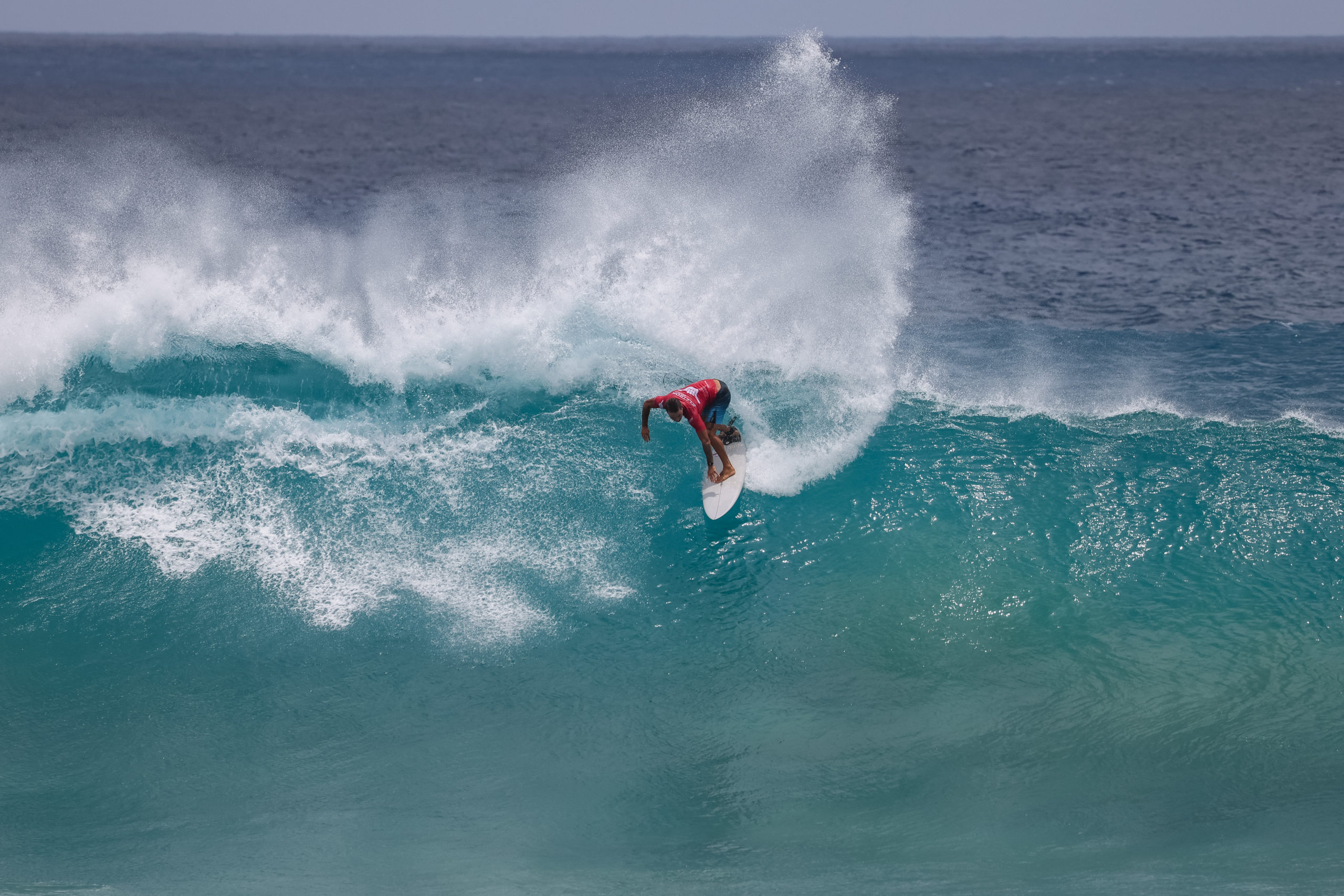 Brasileiro Lucas Silveira conquista QS3000 de Santa Cruz - Surf - Jornal  Record