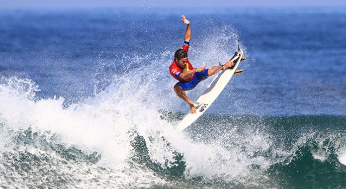 Aéreos: passo a passo do voo perfeito no surf, com Ícaro Rodrigues