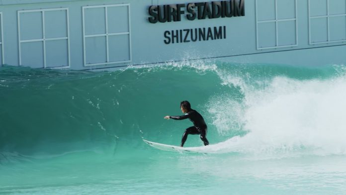 Surf Stadium Japan usa a tecnologia American Waves Machine
