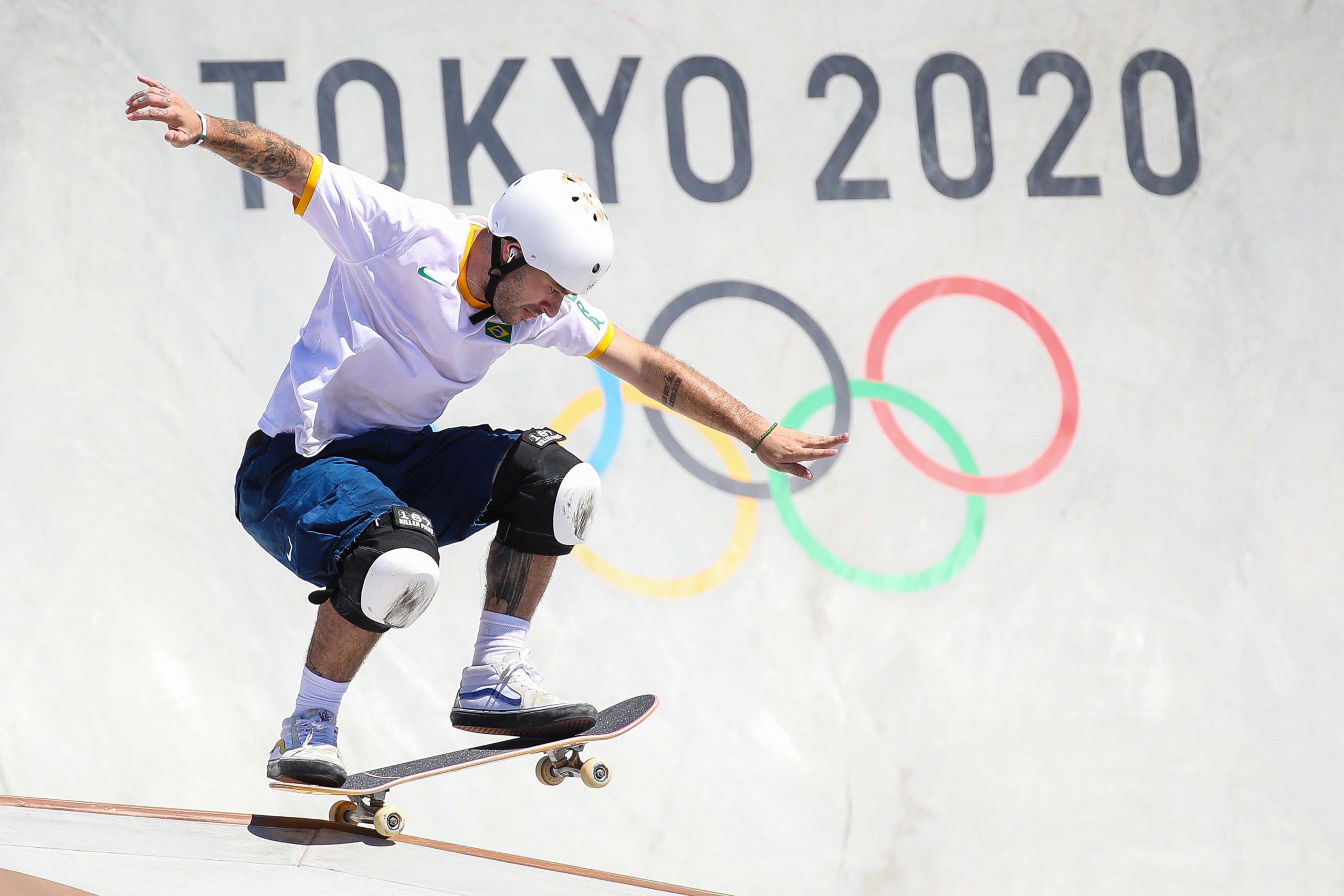 Conheça a dupla do skate park que é esperança de medalha do