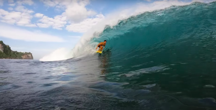 Ondas que você deve conhecer em Bali, na Indonésia, de acordo com o free surfer brasileiro Petterson Thomaz. Assista no vídeo