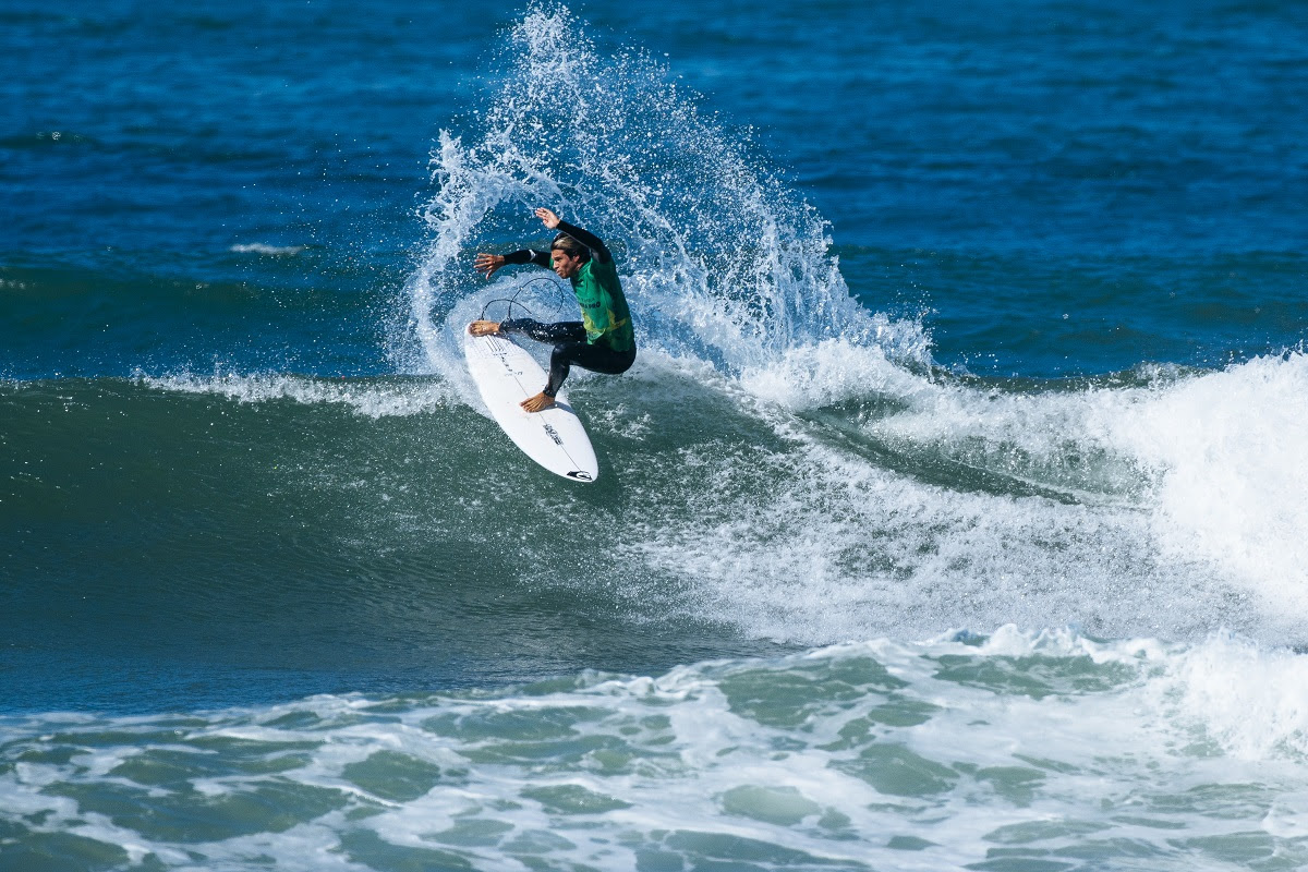 Ericeira Pro Michael Rodrigues entra para o G10 do CS da WSL SURF