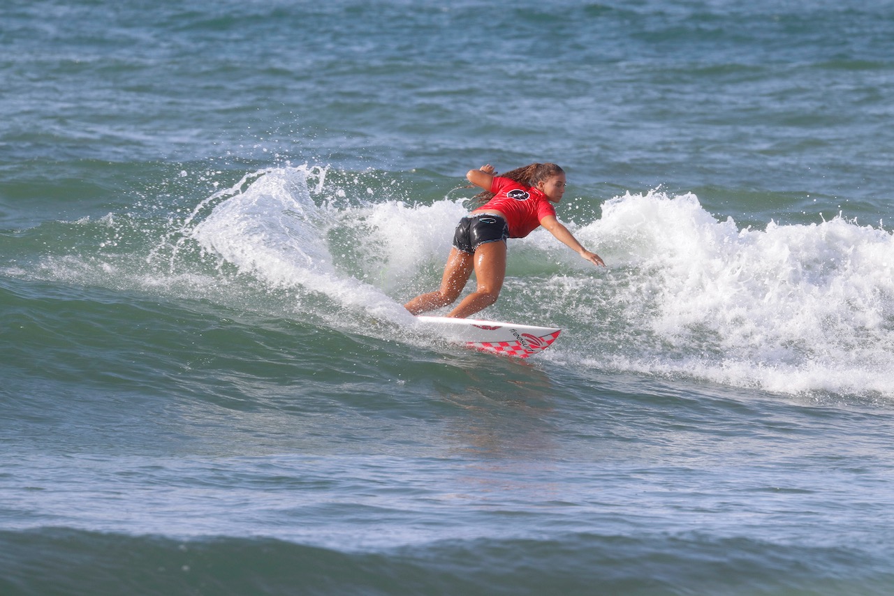 mulheres Taça Brasil de Surf Profissional